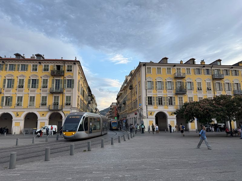 Nice Square Tram
